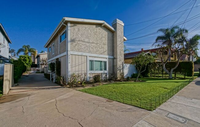 REMODELED, BRIGHT & AIRY, 1550 SQ FT, 3BR2.5BA HOME, W/PATIO & 2-CAR GARAGE NEAR PARKS, SCHOOL & 2 MINS TO BEACH!