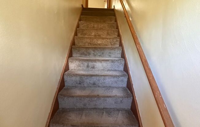 3 beds, 1.5 baths, 1,100 sqft, $1,980, Unit F-1