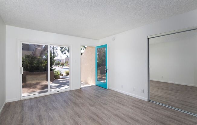 Studio, 1 bath, 329 sqft, $2,295, Unit 27-03