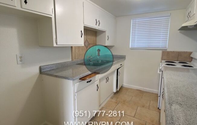 2 beds, 1 bath, $1,550, Unit L