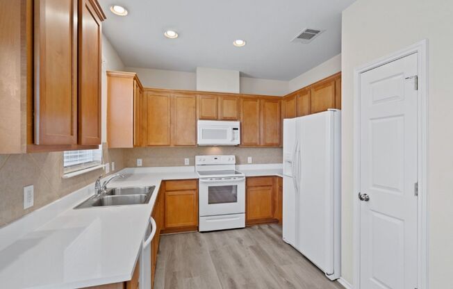 2 beds, 2.5 baths, $1,650