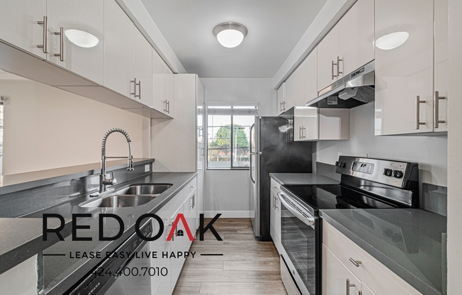 121 N Hamilton Dr