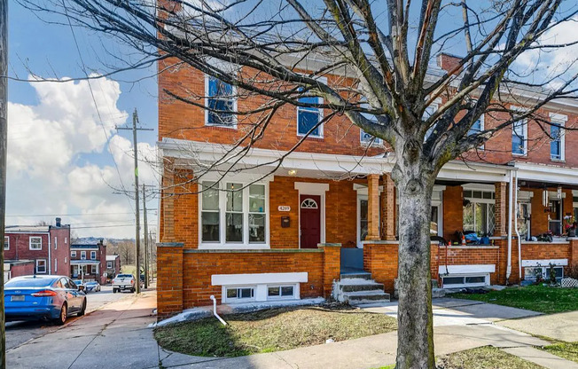 Available Now- Beautiful 3 Bedroom, 2 Bath Home in Baltimore, MD!