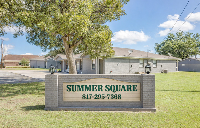 1 bed, 1 bath, 558 sqft, $895, Unit 208 N. Tarrant 5