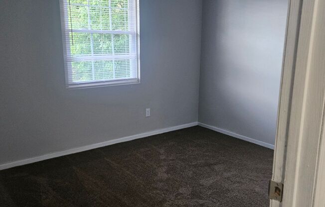 2 beds, 1 bath, 850 sqft, $1,120, Unit Apt. 312