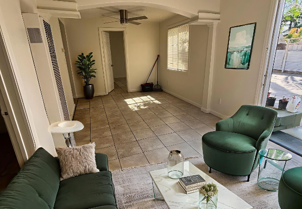 1402 N WILLOWBROOK AVE