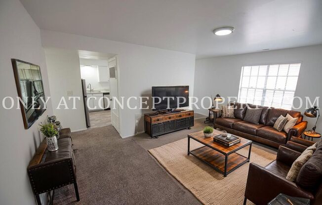 2 beds, 1 bath, 920 sqft, $1,099, Unit 43