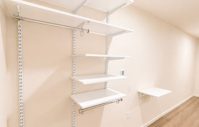 Studio, 1 bath, 180 sqft, $1,025, Unit 212