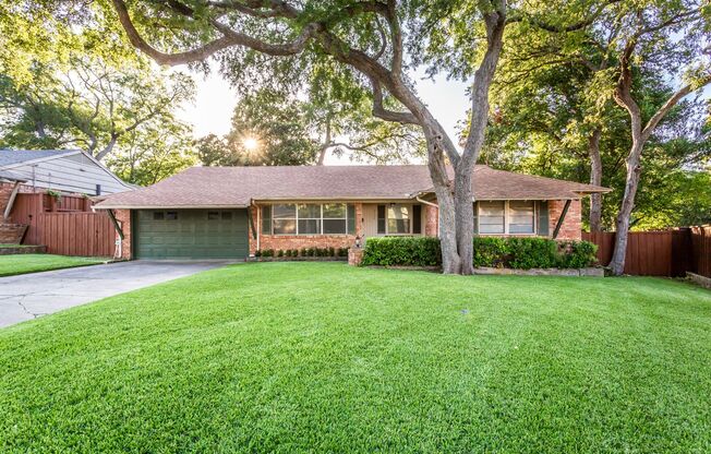 Lakewood Retreat with Stunning Blue Fair Lake Views