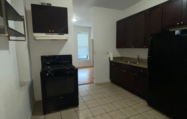 1 bed, 1 bath, $1,500, Unit 2F