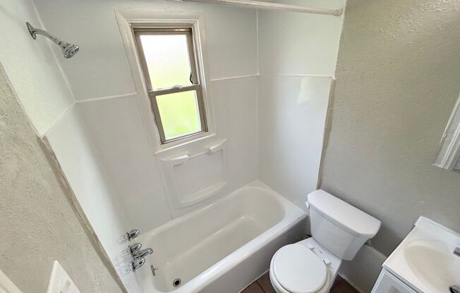 1 bed, 1 bath, 575 sqft, $995, Unit 114