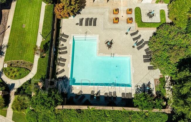 220 Renaissance Parkway Northeast