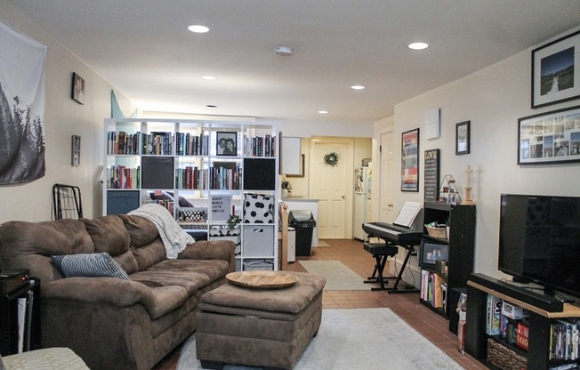 31 ANDERSON ST