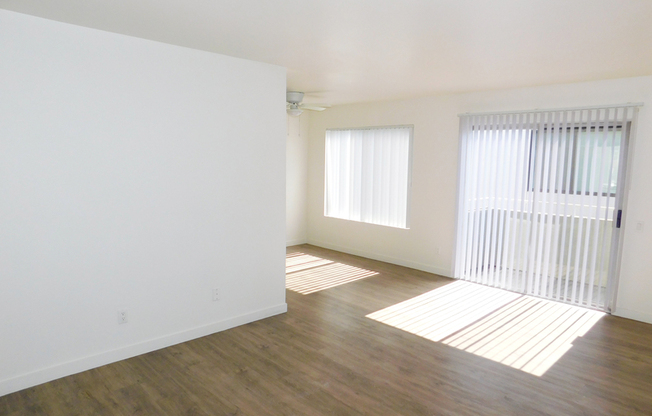 14826 Magnolia Blvd
