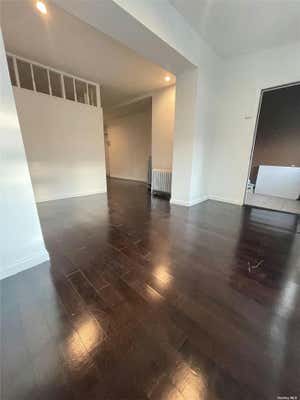 3 beds, 1 bath, $3,000, Unit 1ST F