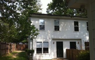 Duplex on Knollwood