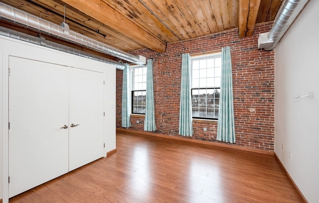 1 bed, 1 bath, 759 sqft, $2,000, Unit 214