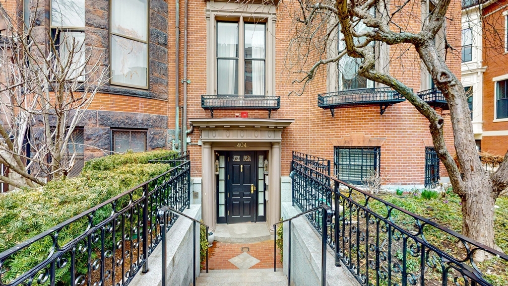 404 BEACON ST