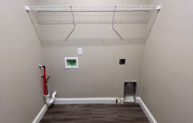 2 beds, 1 bath, 950 sqft, $1,000, Unit 114