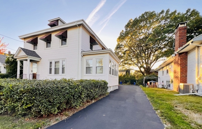 164 E ELM AVE