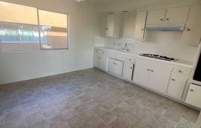 2 beds, 1 bath, $2,100