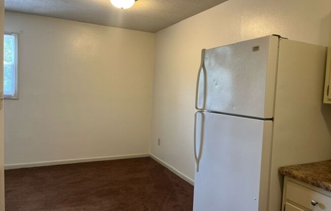 1 bed, 1 bath, $675, Unit 2