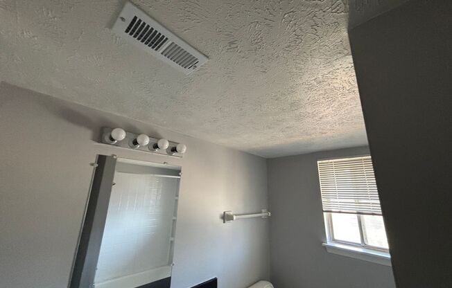 2 beds, 1 bath, 815 sqft, $897, Unit 2111-5M