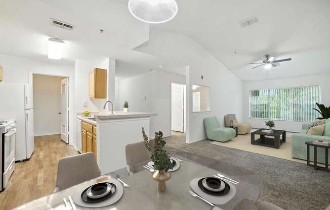 Welcome To
CHARLESTON CLUB APARTMENTS