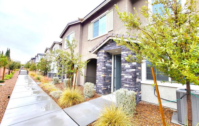 3 beds, 2.5 baths, $1,950