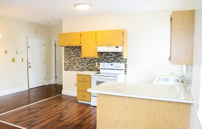 1 bed, 1 bath, 550 sqft, $1,875, Unit 6