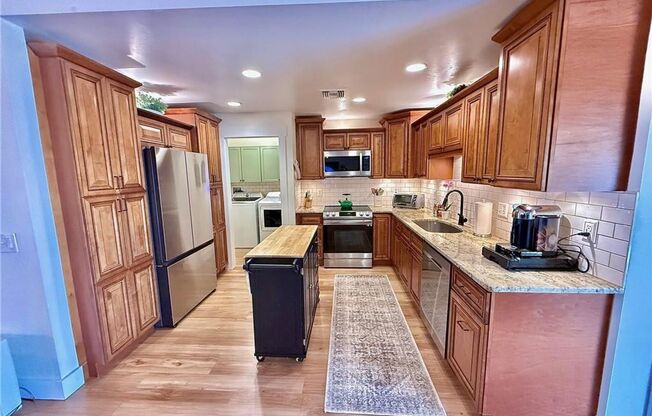 3+Den 2 Bath 2 Car Garage Fenced in ANNUAL RENTAL!