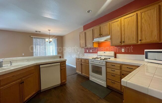 425 South Meadowbrook Drive