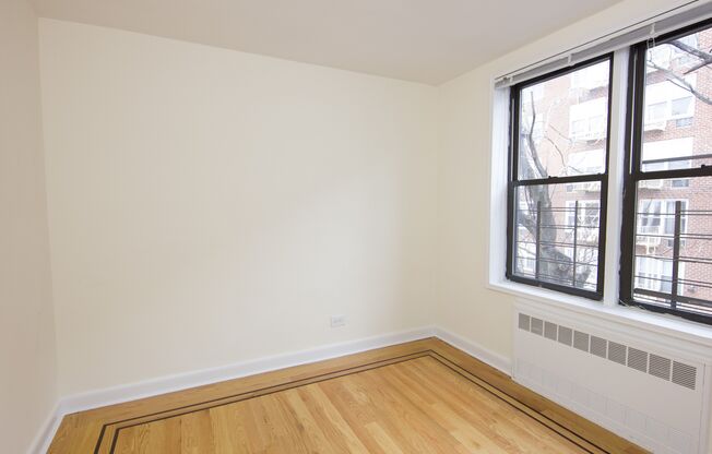 31-35 Crescent St.