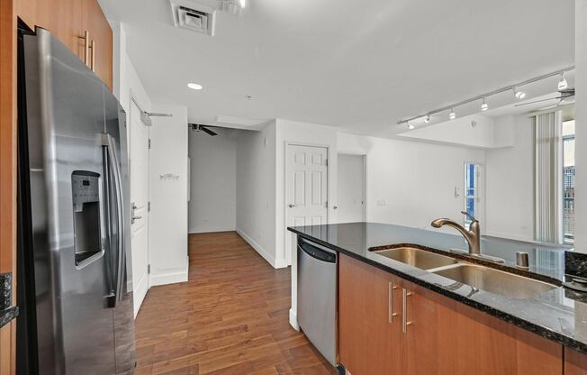 2 beds, 2 baths, $2,600, Unit # 3702