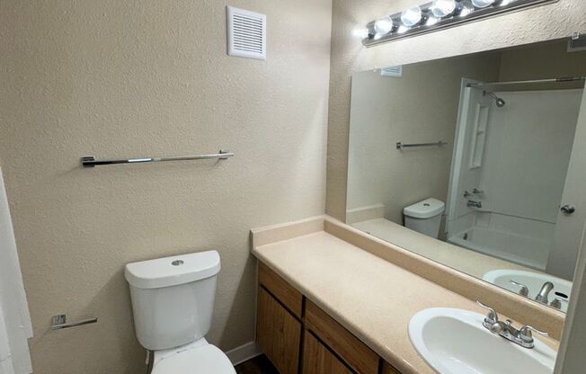 2 beds, 2 baths, 900 sqft, $1,025, Unit 506