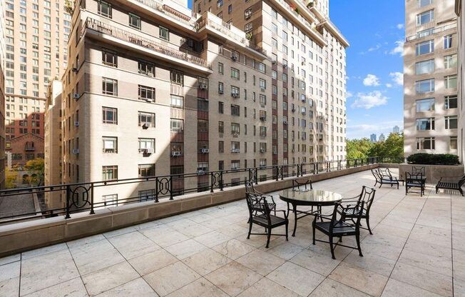 15 CENTRAL PARK W