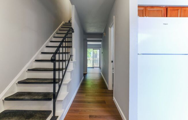 Move in ready 3 bedroom 2.5 Bath in Gaithersburg!