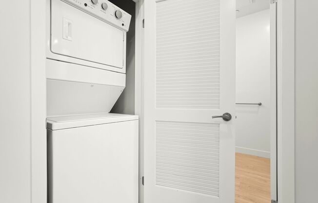 2 beds, 1 bath, 749 sqft, $3,695, Unit 202
