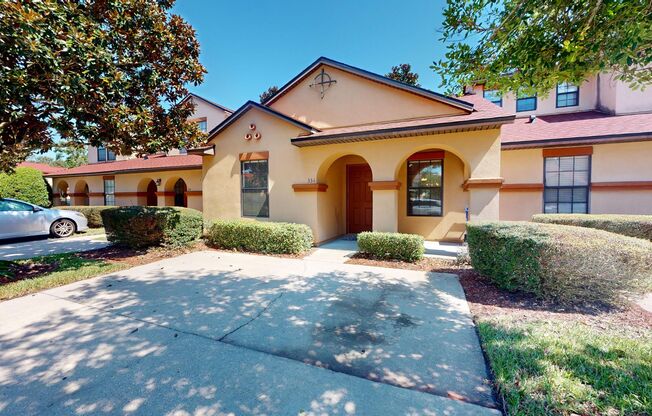 Welcome to this delightful 2-bedroom, 2-bathroom townhome in the sought-after Riverside at Julington Creek!