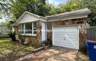 2 beds, 1 bath, $1,100