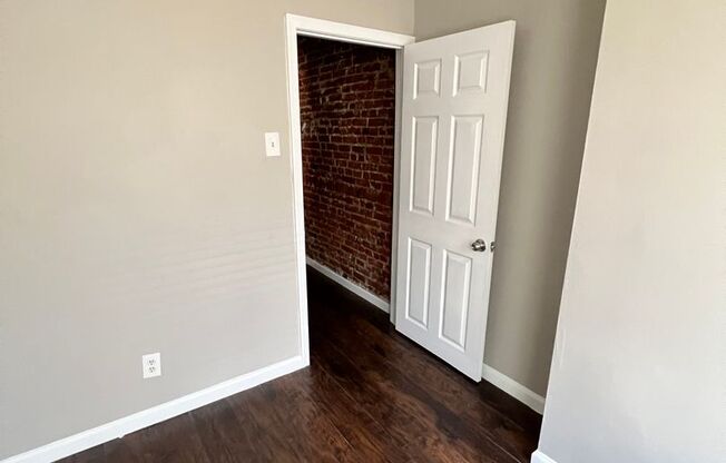 3 beds, 1 bath, $1,300