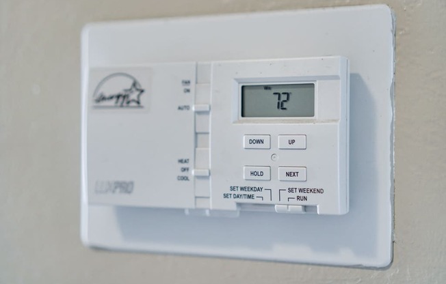 Thermostat Setting at Highlander Park Apts, Riverside, California