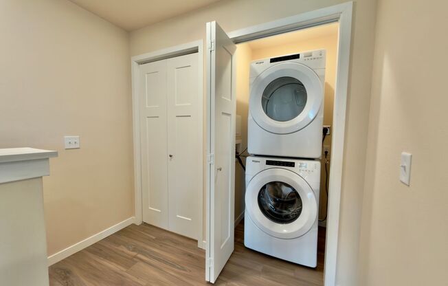 1 bed, 1 bath, 743 sqft, $1,499, Unit EC 4242-03