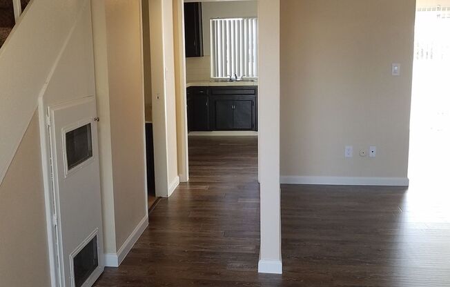3 beds, 2.5 baths, 1,291 sqft, $1,770, Unit 36
