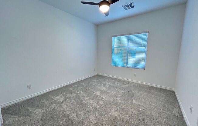 3 beds, 2.5 baths, $2,595, Unit # 1070