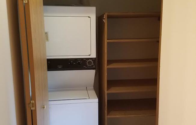 Great Apartment in the Heart of Ballard.