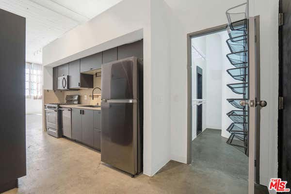 Studio, 1 bath, 720 sqft, $2,100, Unit 415