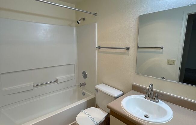 2 beds, 1 bath, 803 sqft, $1,625, Unit CMV 12223 - 202