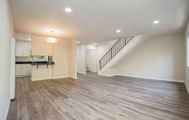 2150 Santa Clara Ave #F - 2 bedroom | 1.5 bath | 2 level townhouse style apartment