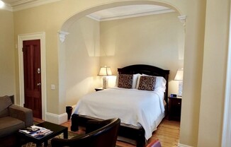 Studio, 1 bath, 395 sqft, $2,300, Unit 2F
